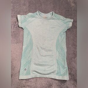 Athleta girl s/7 tee shirt